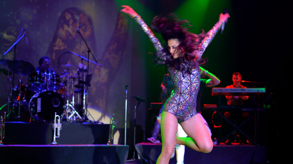 Jenn De La Torre in The HITS Show